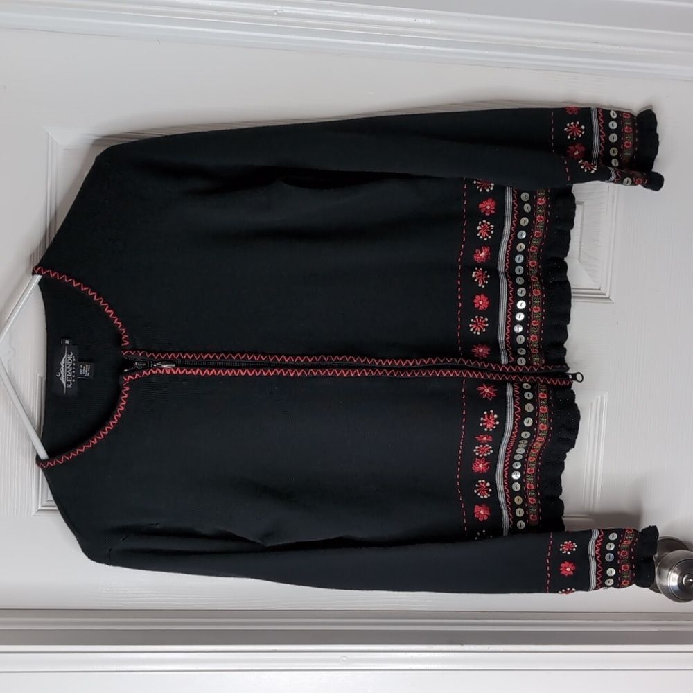 Icelandic Design Sweater Size M - image 2